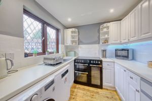 Kitchen- click for photo gallery